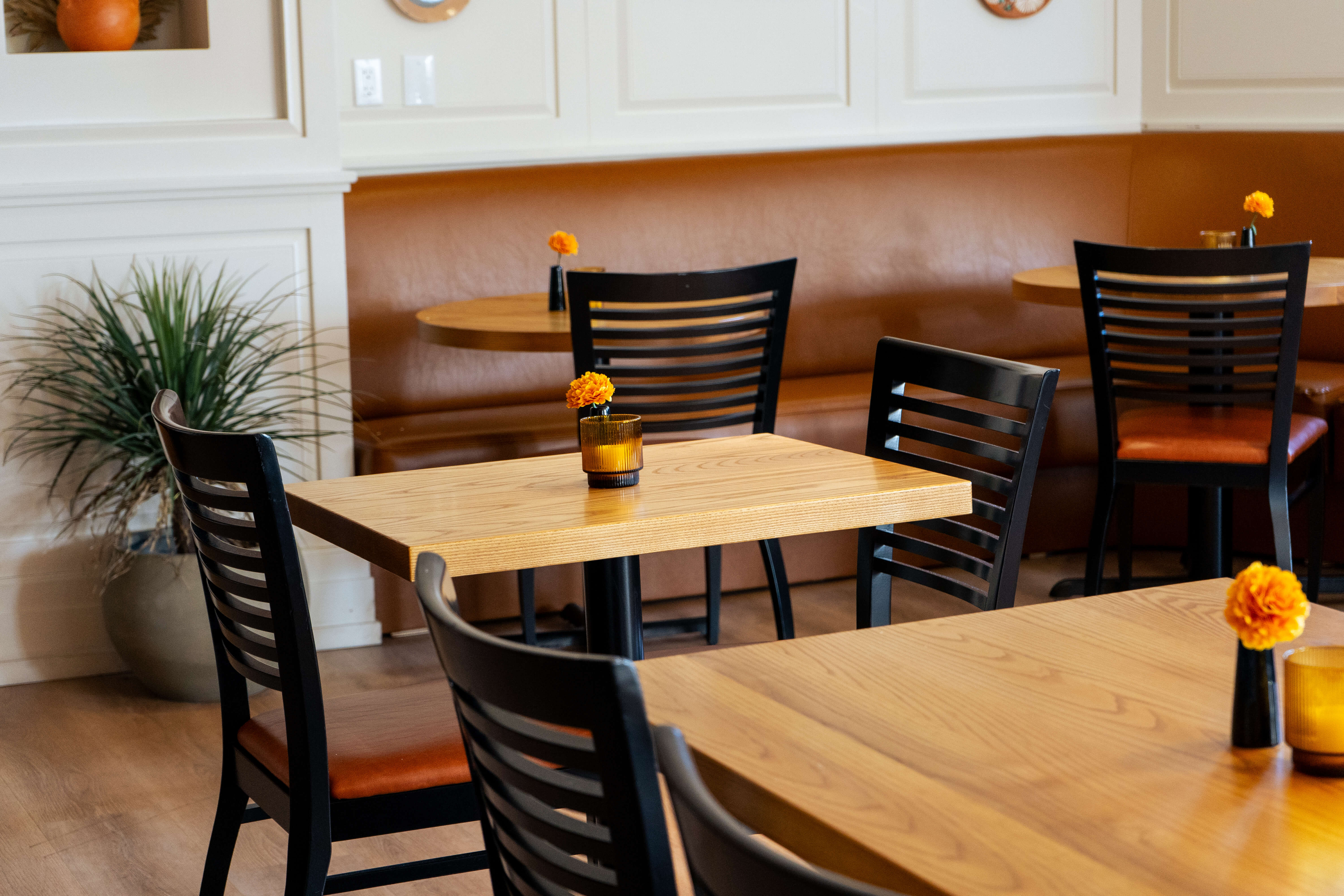 Custom Tables for Oso Felipe Mexican Restaurant Image